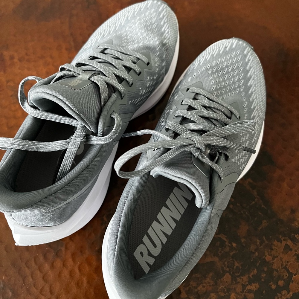 Women’s Nike Zoom Winflo 6 Running Shoes